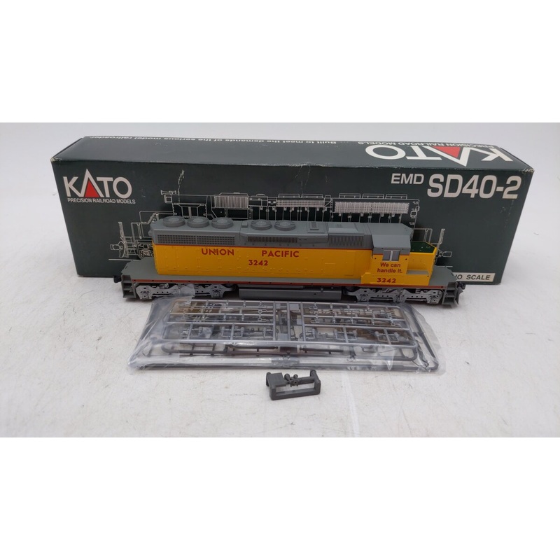 Kato 37-2713 HO Scale Union Pacific EMD SD40-2 Diesel Locomotive #3242 EX/Box
