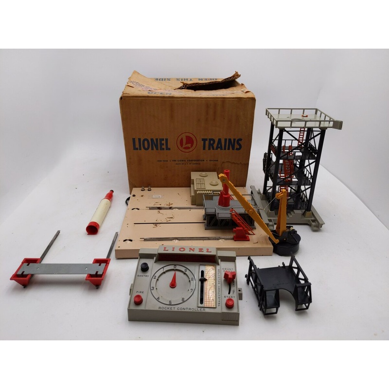 Lionel 175 Vintage O Operating Rocket Launcher Platform VG/Box