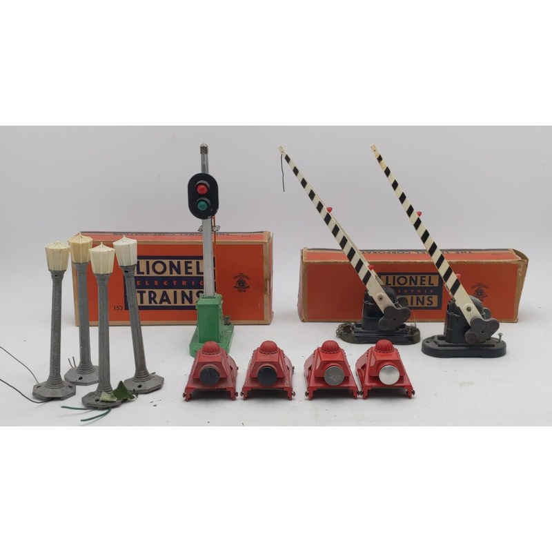 Lionel Vintage O Gauge Assorted Accessories: 26, 71, 153, 252, 260 [11] VG/Box