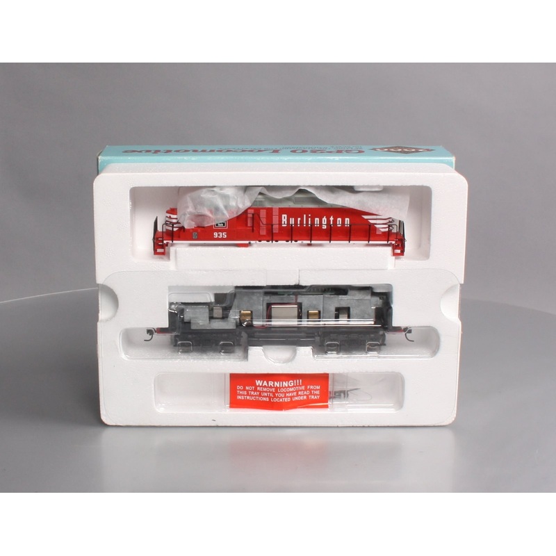 Proto 2000 8127 HO Chicago, Burlington & Quincy Powered Diesel Locomotive #935 NIB