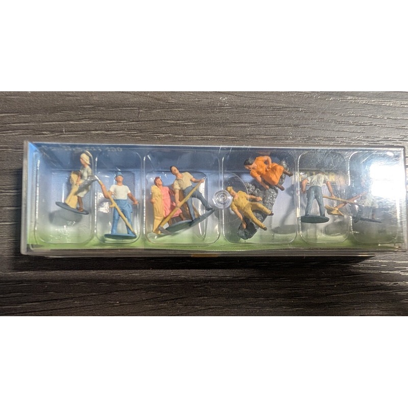 Faller 51009 HO Grain Harvest Farmers Figure Set