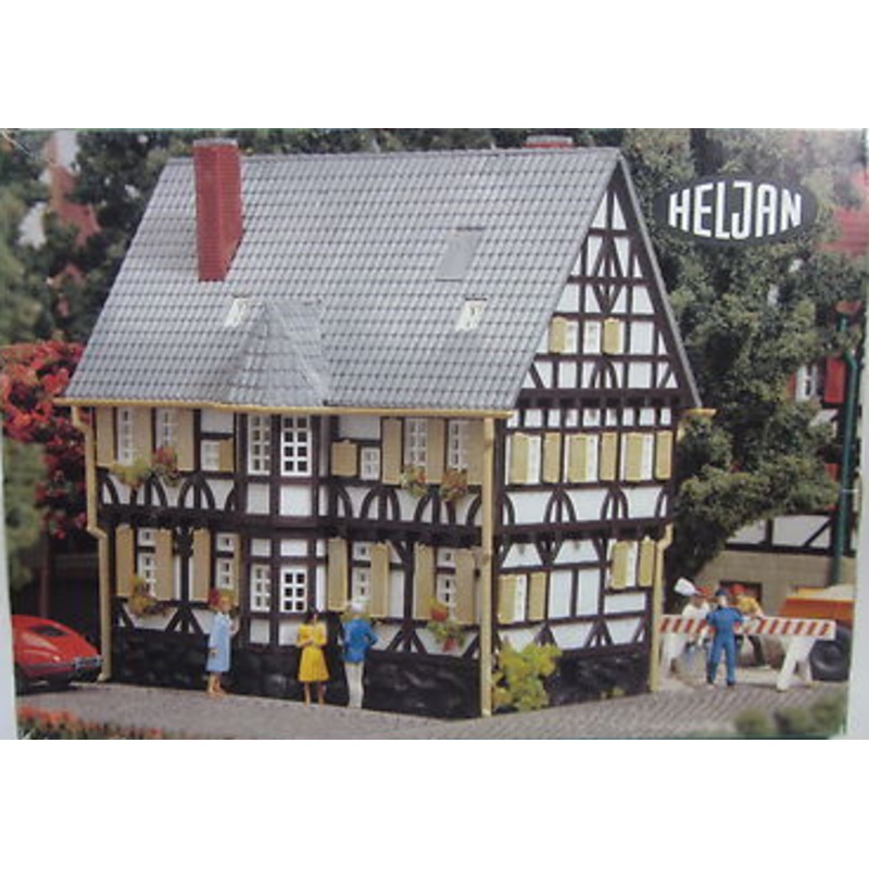 Helijan 1798 HO Down Town House Plastic Building Kit