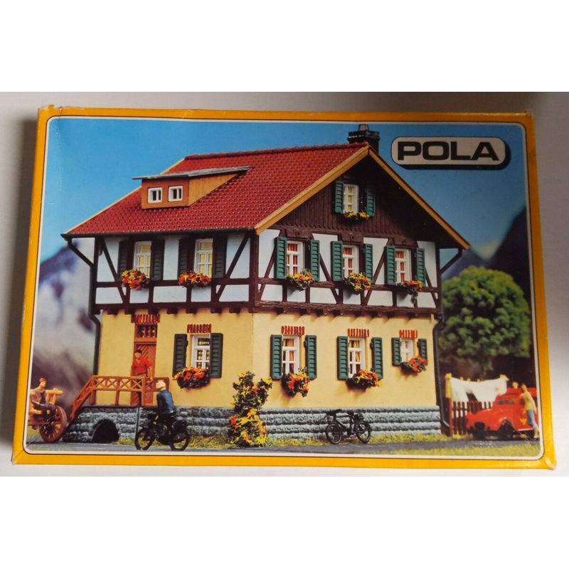 Pola 642 HO Scale Farmers House Plastic Model Building Kit