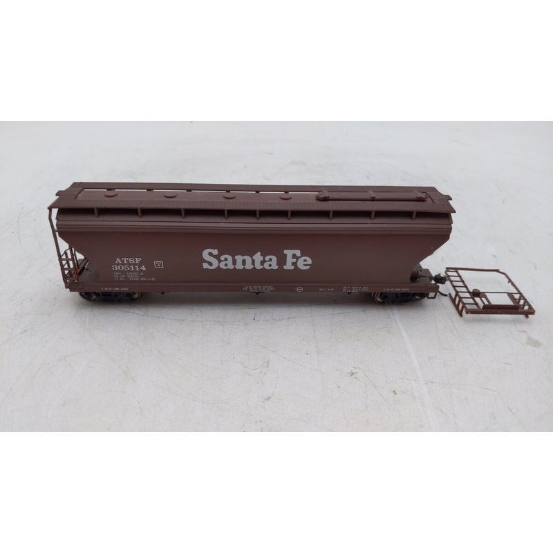 Front Range 4305 HO Scale Santa Fe ATSF 3-Bay Covered Hopper #305114 VG