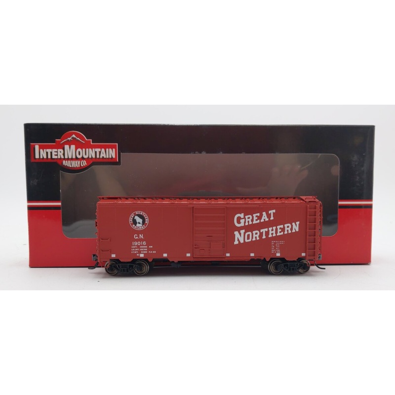 InterMountain 46002-28 HO Scale Great Northern 12 Panel 40′ Boxcar #19016 LN/Box