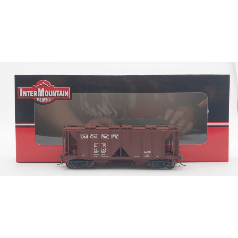 InterMountain 48606-15 HO UP 1958 Cu. Ft. 2 Bay Covered Hopper #92043 EX/Box