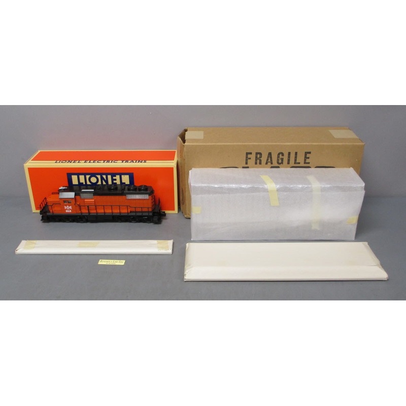 Lionel 6-18842 O Gauge Bessemer & Lake Erie SD38 Diesel #868 w/ Display Case NIB