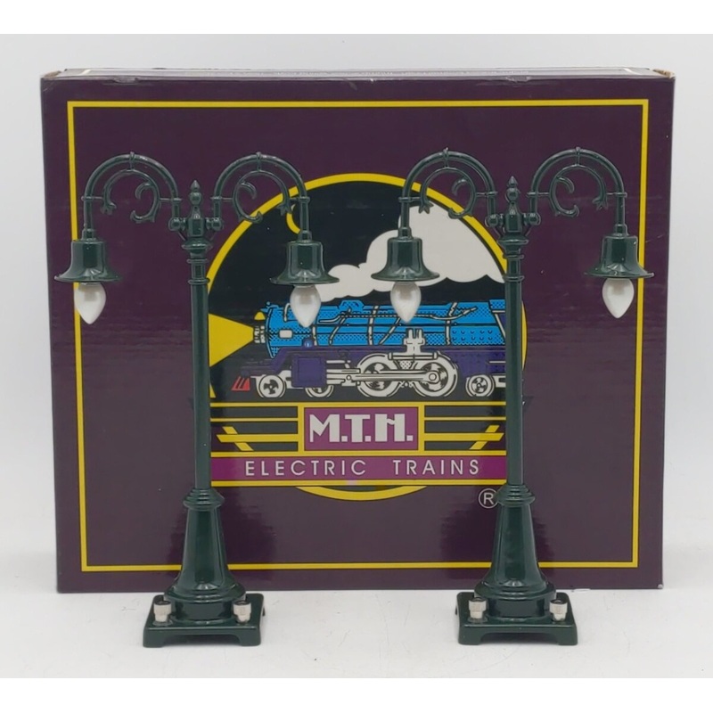 MTH 30-1020 #54 Green Twin Gooseneck Lamp Posts (2) EX/Box