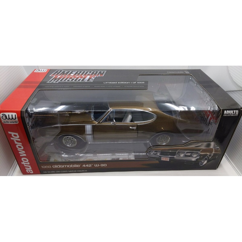 Auto World 1:18 1968 Oldsmobile 442 W-30 Tan/white interior Die Cast