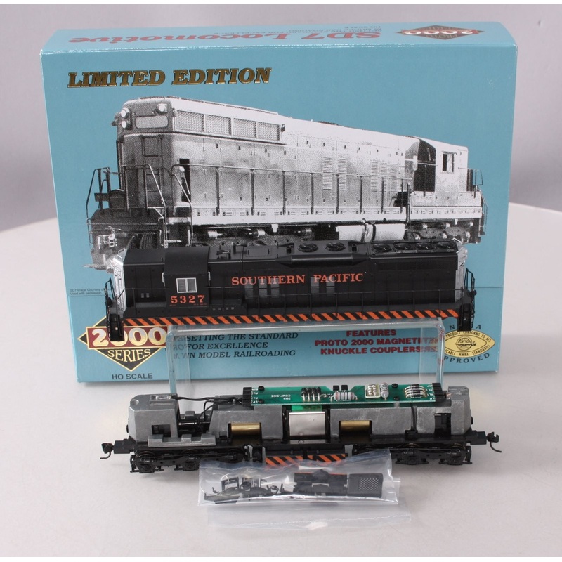 Proto 2000 30147 HO SP SD7 Diesel Locomotive #5327 NIB