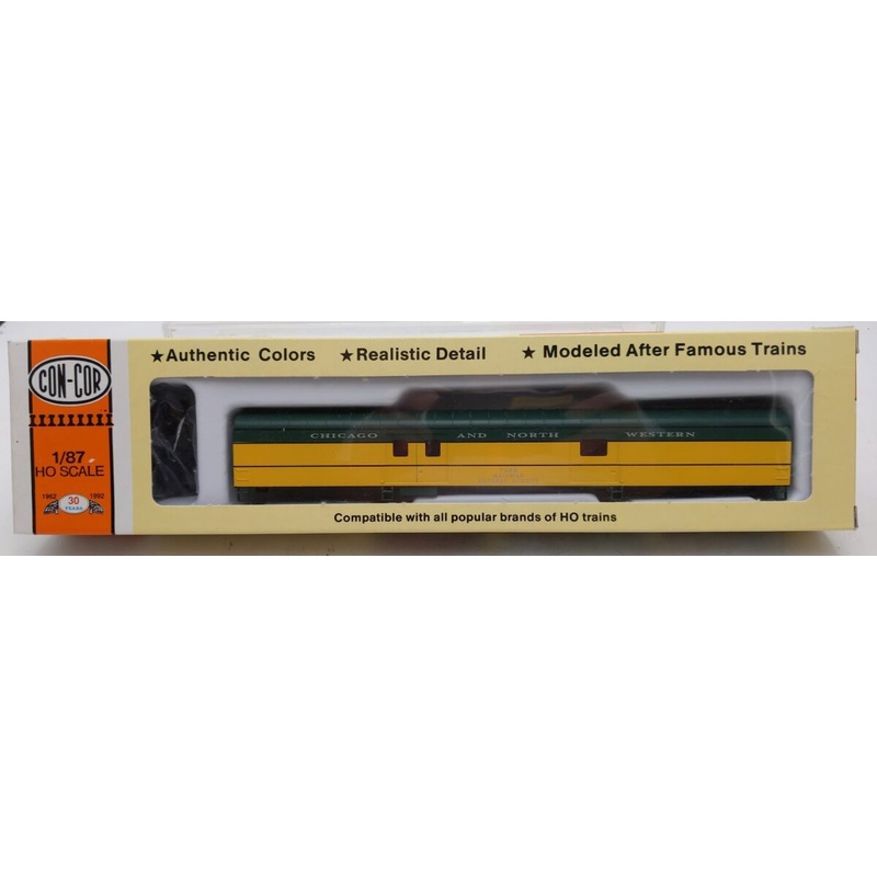 Con-Cor 0001-001036 HO Scale Chicago & Northwestern 72’Passenger Baggage Car Kit