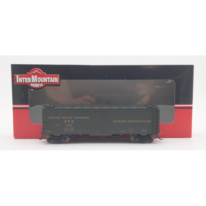 InterMountain 46712P-03 HO Scale Pacific Fruit Express Refrigerator Car #910 EX/Box