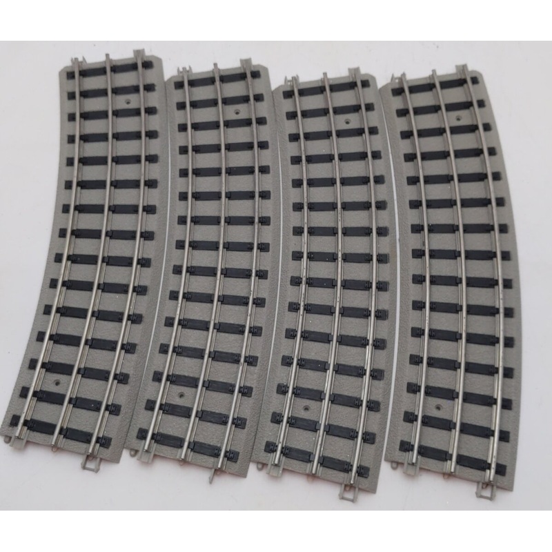 MTH 10-99072 Std. Gauge 72 Diam. Curve Tinplate Track w/Roadbed (4) EX