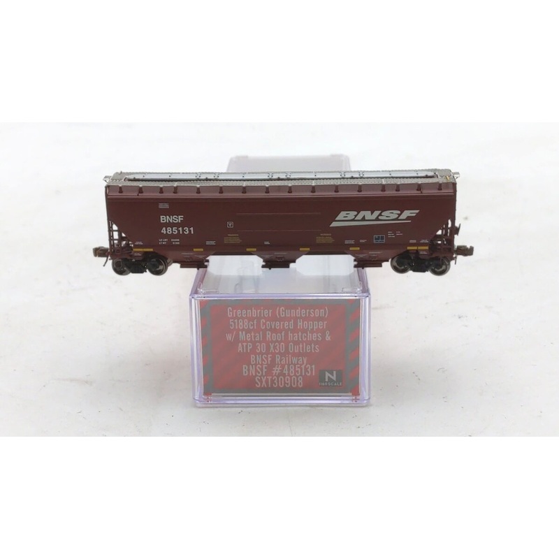 Scale Trains SXT30908 N Burlington Northern Santa Fe Covered Hopper #485131 NIB