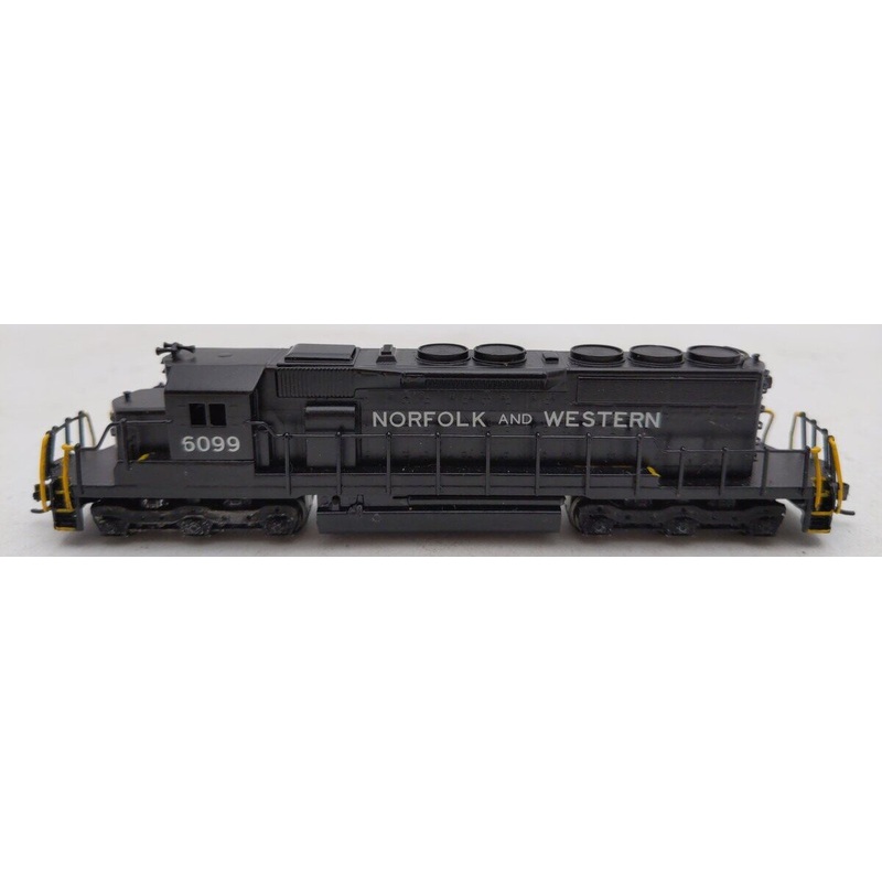 Kato N Scale Norfolk And Western Diesel Locomotive #6099 EX