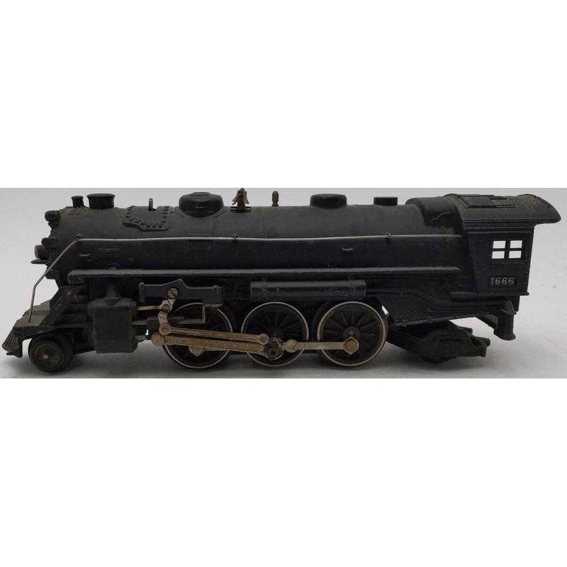 Lionel 1666 Vintage O 2-6-2 Die-Cast Steam Locomotive EX