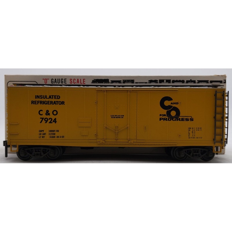 Atlas 6243 O Gauge Chesapeake & Ohio Reefer Car – 2 Rail EX/Box