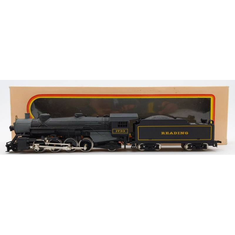 IHC M9464 HO Mikado 2-8-2 Reading Locomotive w/ Tender #1733 EX/Box