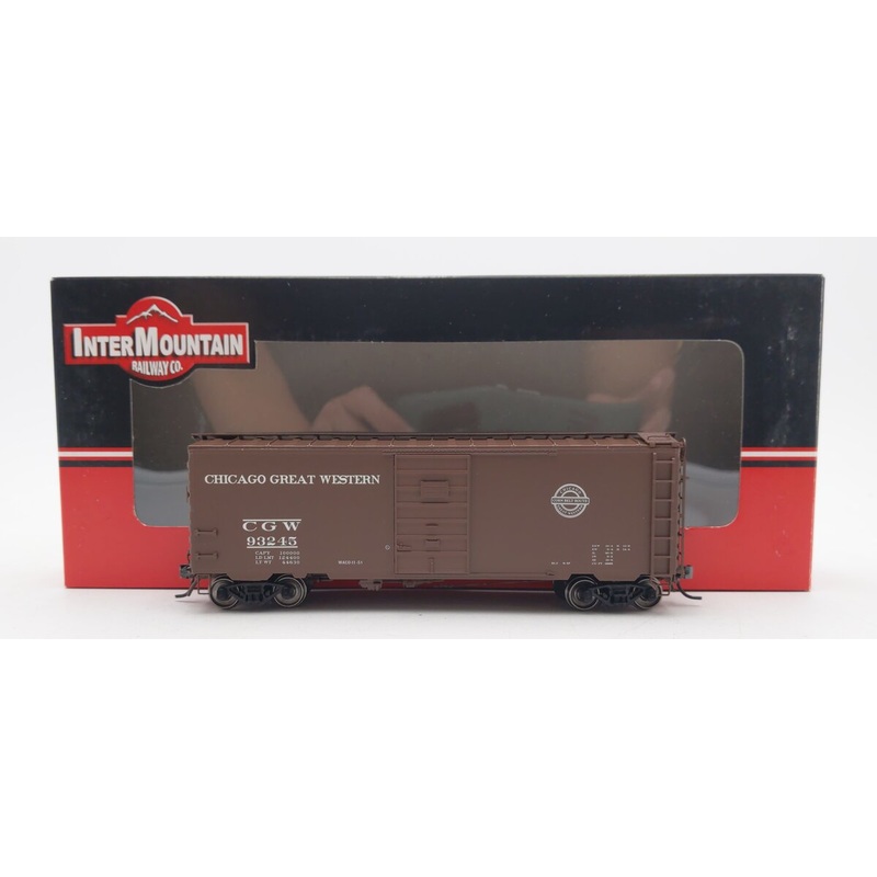 InterMountain 45413-03 HO Scale Chicago Great Western 40′ PS-1 Boxcar #93245 EX/Box