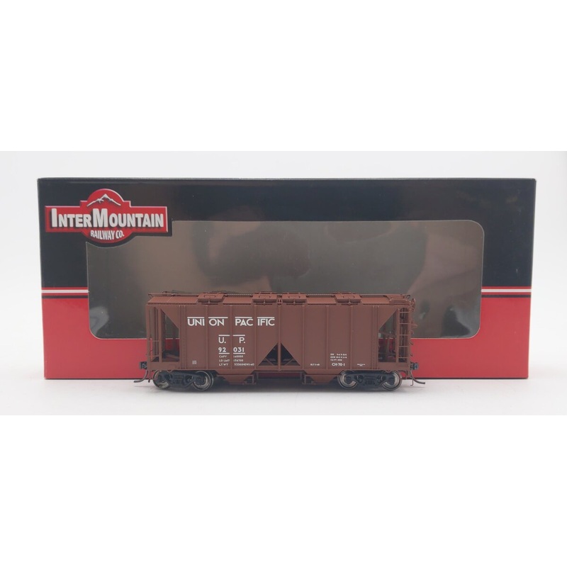 InterMountain 48606-02 HO Scale Union Pacific 1958 CuFt 2-Bay Hopper #92031 EX/Box