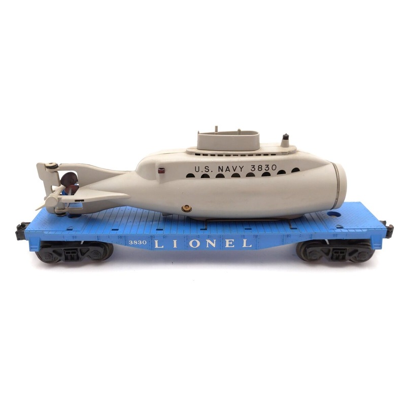 Lionel 3830 Vintage O Flatcar with U.S. Navy Submarine VG