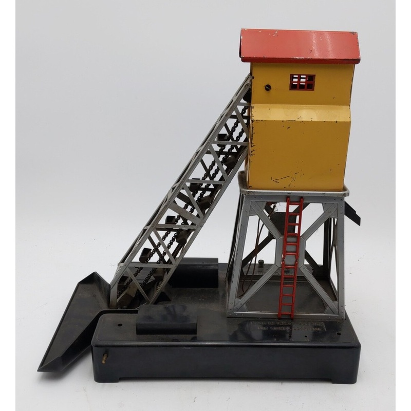 Lionel 97 Vintage O Operating Coal Elevator Loader