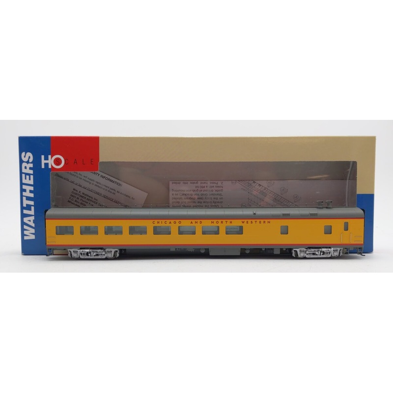 Walthers 932-9554 HO Chicago & North Western ACF Caf-Lounge Passenger Car EX/Box