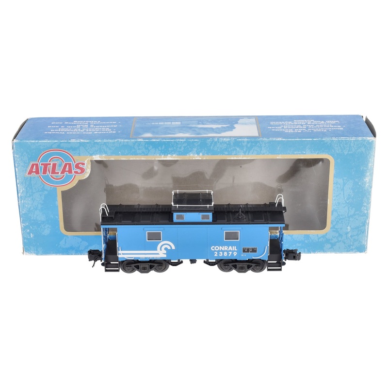 Atlas 6686-2 O Gauge Conrail NE-Caboose #23879 (3-Rail) LN/Box