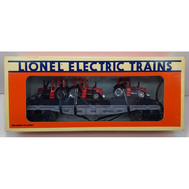 Lionel 6-16907 O Gauge Flatcar with 3 Farm Tractors EX/Box