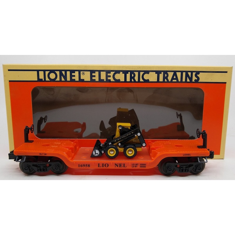 Lionel 6-16958 O Gauge Lionel Flatcar w/an Ertl New Holland Loader EX/Box