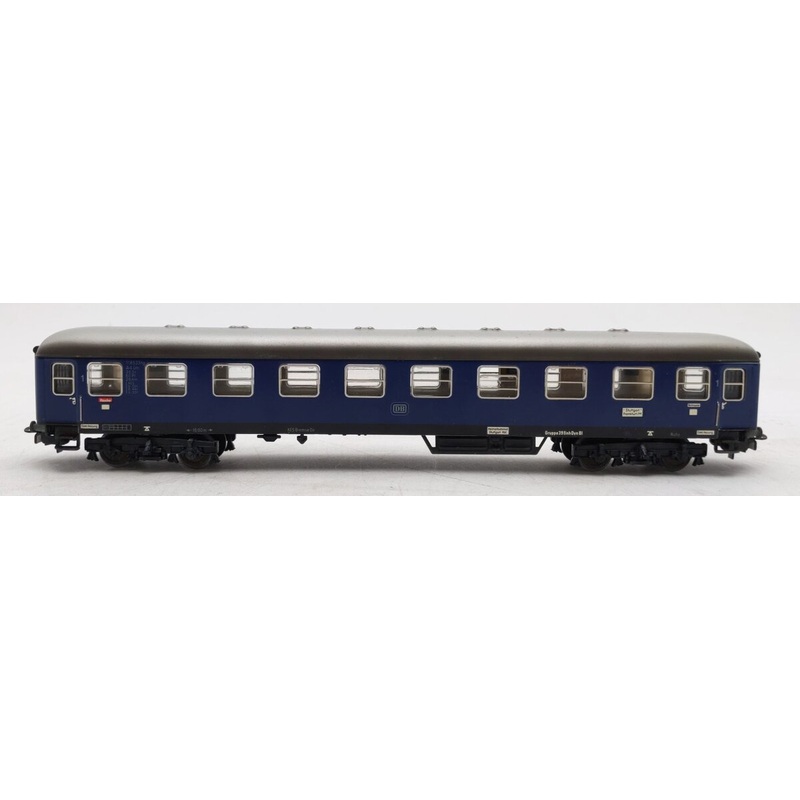 Marklin 4032 HO Scale DB Express Train Passenger Car EX