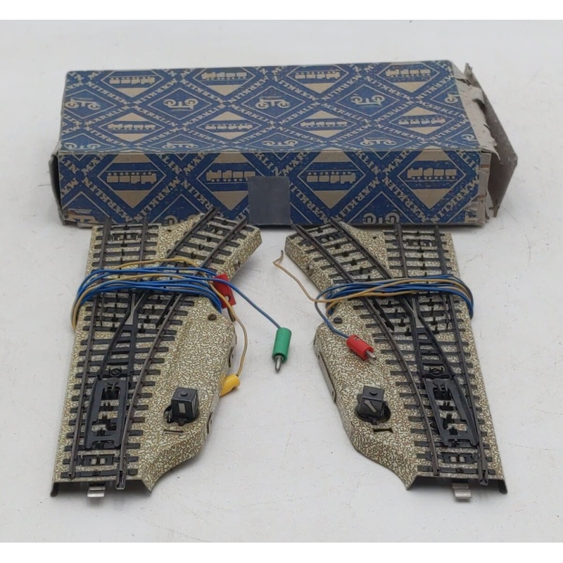 Marklin 5117 HO Scale Left and Right Track Turnouts (One Pair) EX/Box