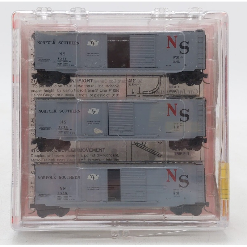 Micro-Trains 03300132 N Scale NS 50′ Standard Sliding Door Boxcar (Set of 3) EX/Box