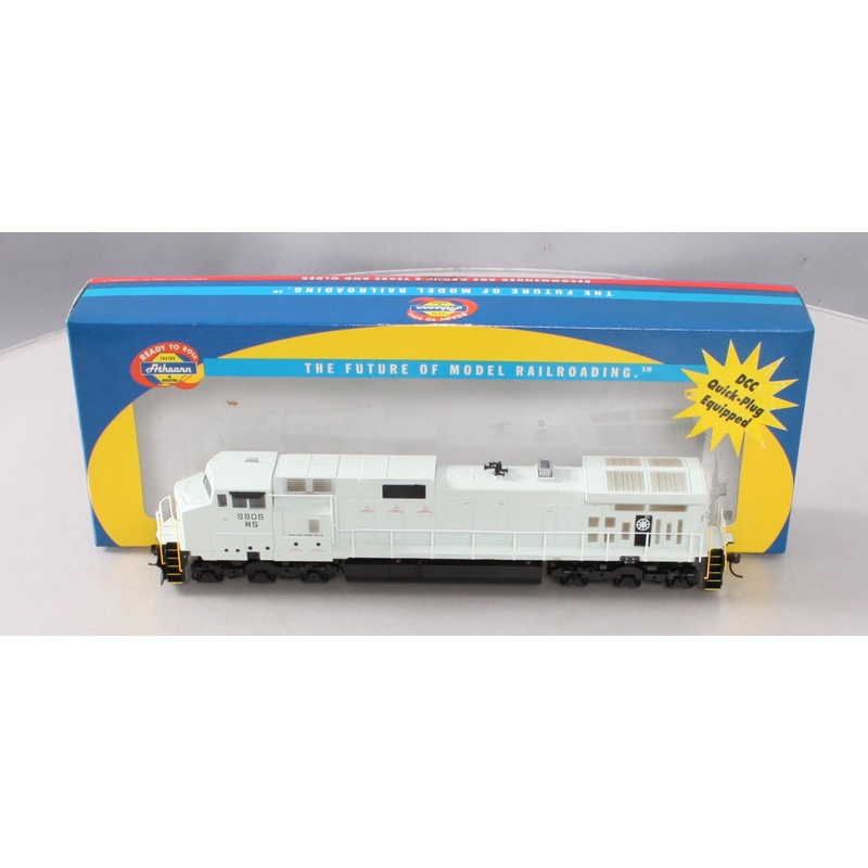 Athearn 79886 HO Scale Norfolk Southern Dash 9-44CW Diesel Locomotive #9906 MT/Box