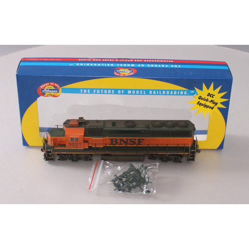 Athearn 94711 HO Scale BNSF GP 40X Diesel Locomotive #3031 MT/Box