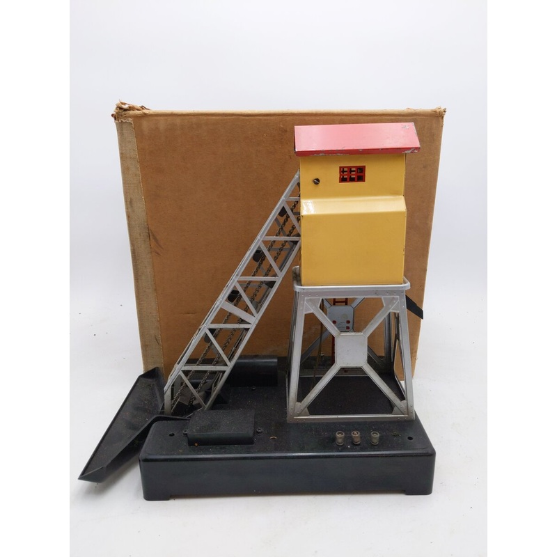 Lionel 97 Vintage O Operating Coal Elevator Loader VG/Box