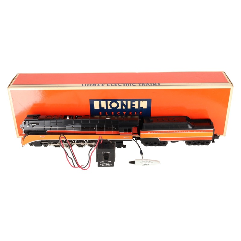 Lionel 6-18007 O Gauge SP Daylight 4-8-4 Steam Locomotive & Tender #4410 w/RS EX/Box