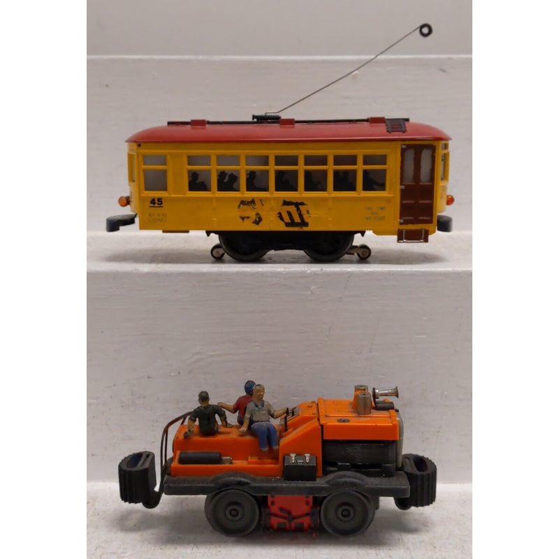 Lionel Assorted O Gauge Vintage Freight Cars: [2]