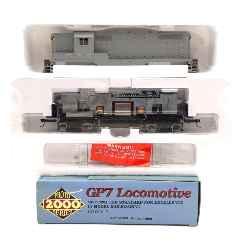 Proto 2000 23569 HO Scale Undercoated Powered GP-7 Diesel Locomotive MT/Box