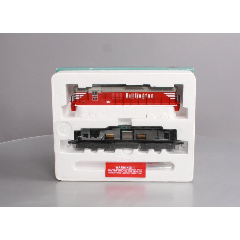Proto 2000 30143 HO Scale Chicago Burlington & Quincy SD7 Diesel Locomotive #317 NIB