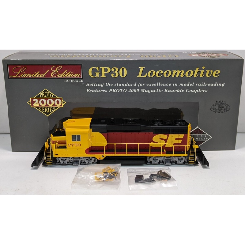 Proto 2000 920-31887 HO Scale Santa Fe GP-30 Powered Diesel Locomotive #2759 NIB