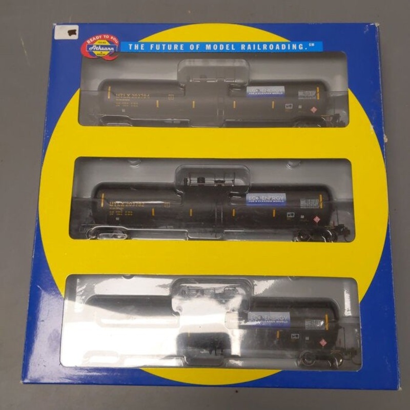 Athearn 93881 HO UTLX 30K Gallon Ethanol Tank Car (Set of 3) EX/Box