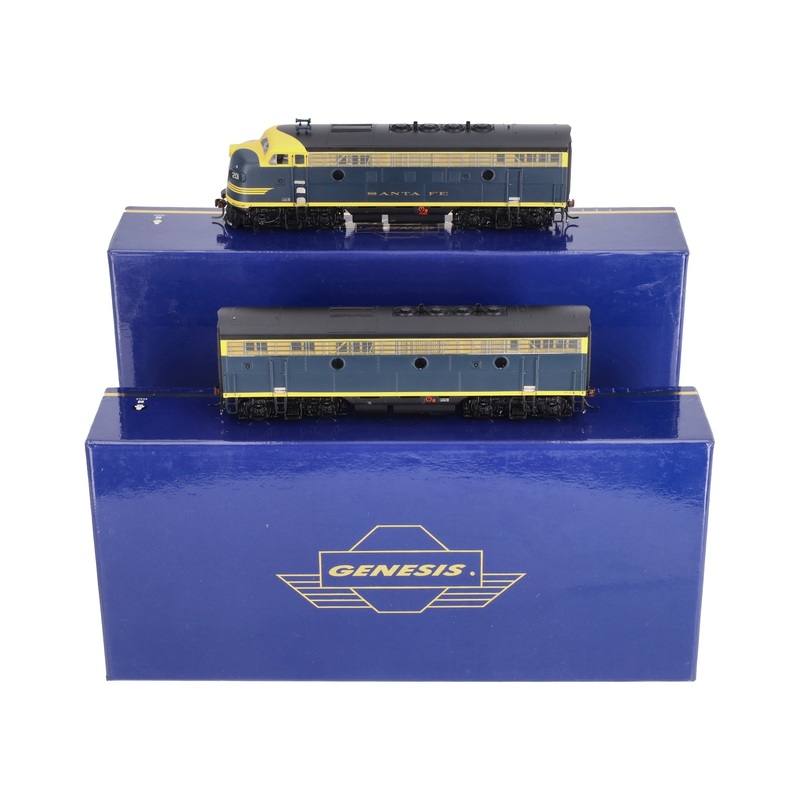 Athearn G22611 HO ATSF F3 A/B Diesel Loco w/DCC & Sound #201L, 201A NIB