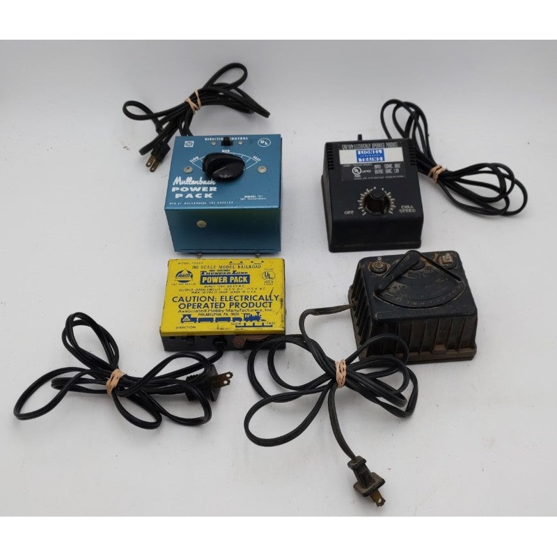 Lionel & Other Assorted Transformers & Powerpacks [4] VG