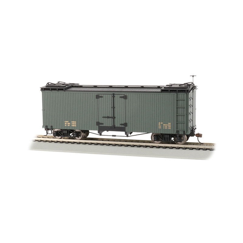 Bachmann 27498 On30 Data Only Green with Black Roof Reefer LN/Box
