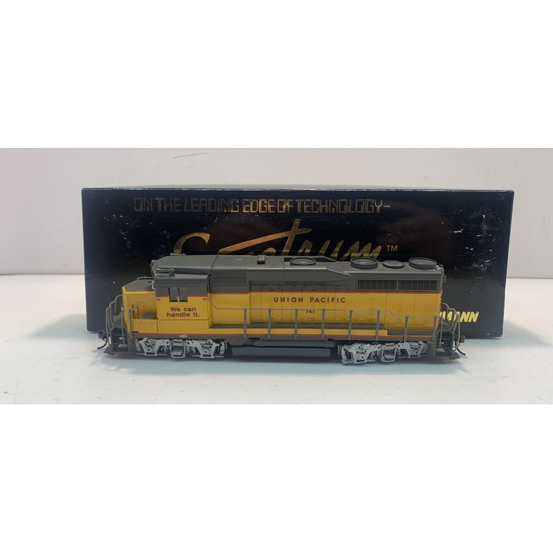 Bachmann 82025 HO Union Pacific EMD GP30 Diesel Locomotive #741 LN/Box