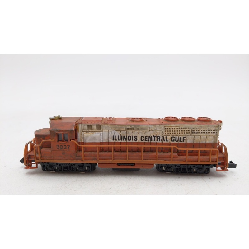 Bachmann N Scale Custom Weathered Illinois Central Gulf Diesel Locomotive #3037 VG