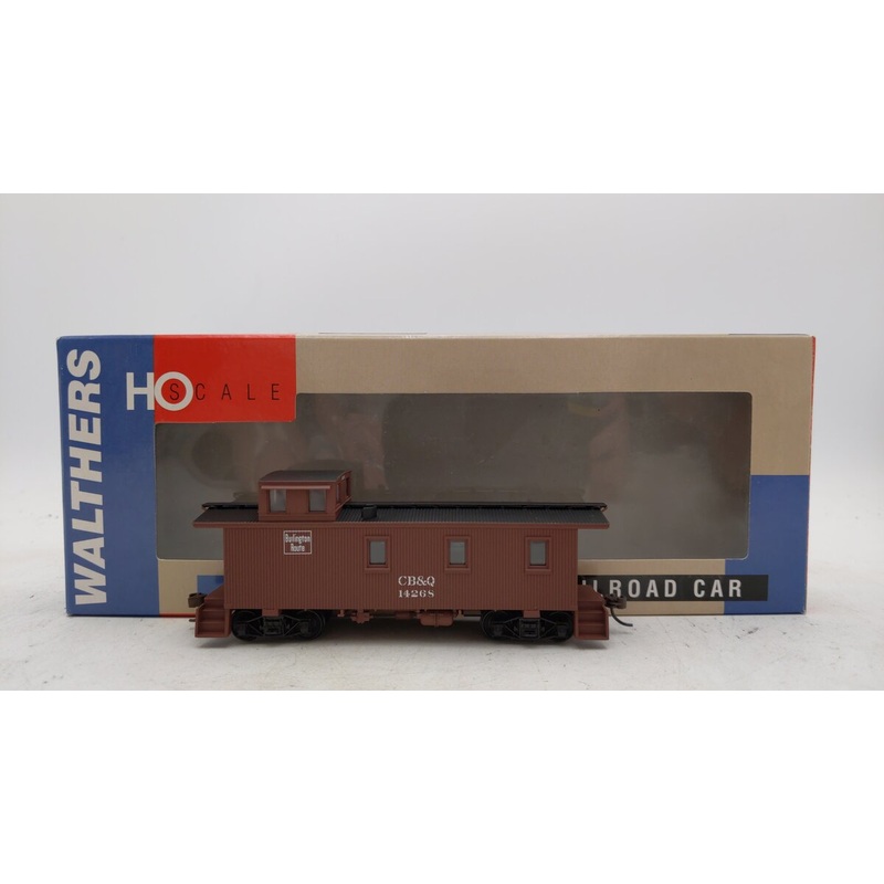 Walthers 932-7503 HO Scale 30′ Wood Caboose EX/Box