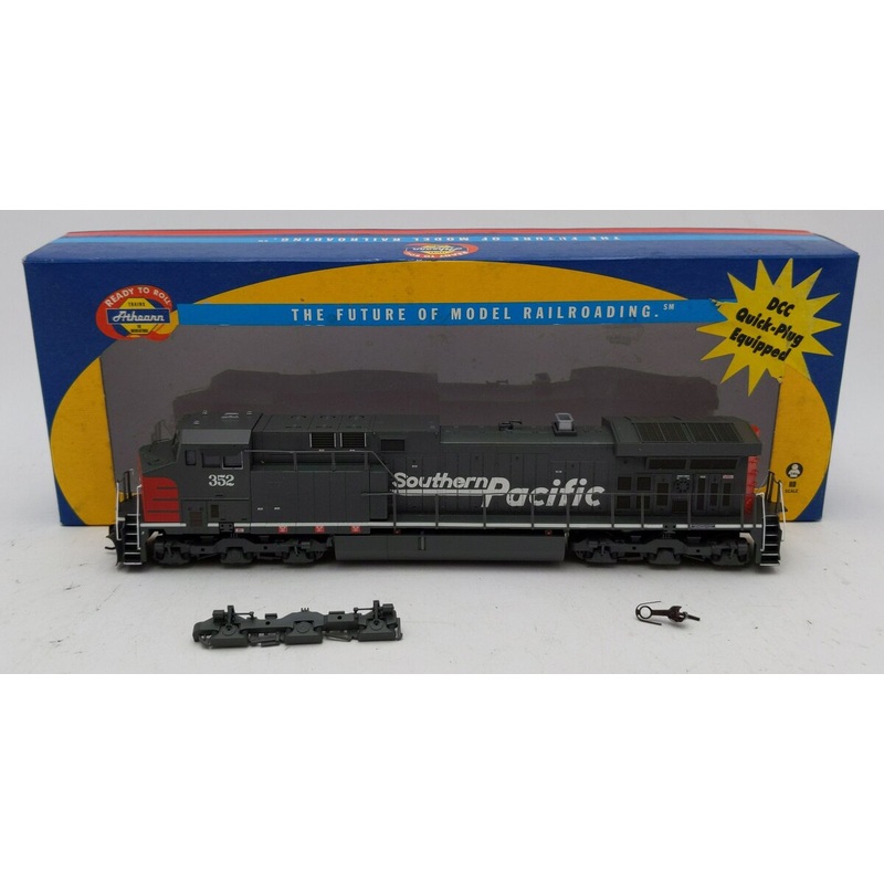 Athearn 78970 HO Southern Pacific AC4400 Powered Diesel Locomotive #352 VG/Box