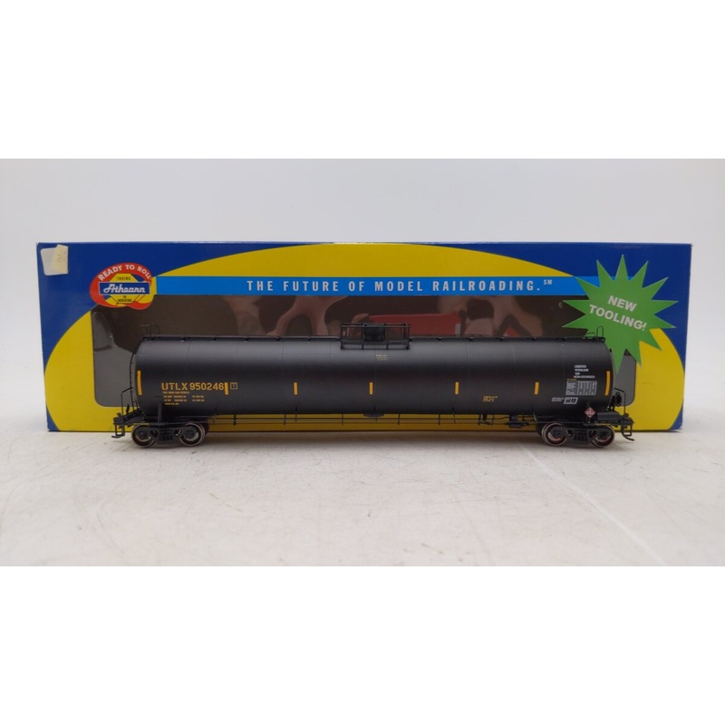 Athearn 96409 HO RTR 33,900 Gallon LPG Tank/Early, UTLX #950246 EX/Box